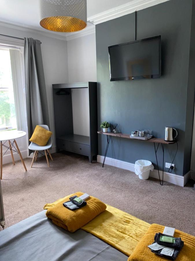 Hall Park Hotel Self Check In Workington Buitenkant foto