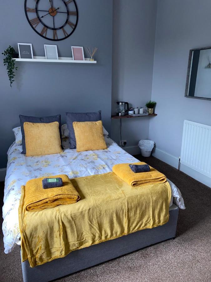 Hall Park Hotel Self Check In Workington Buitenkant foto