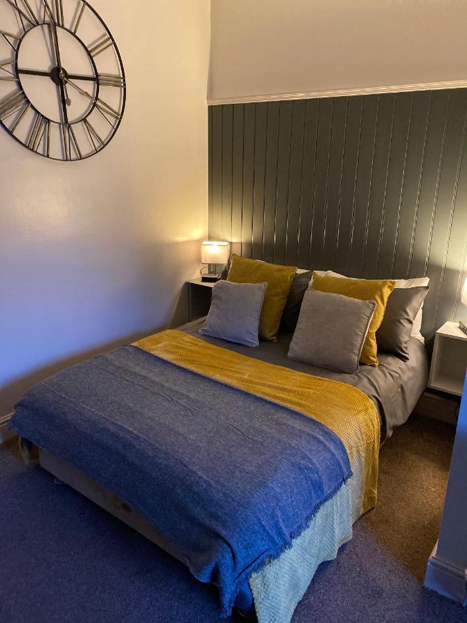 Hall Park Hotel Self Check In Workington Buitenkant foto