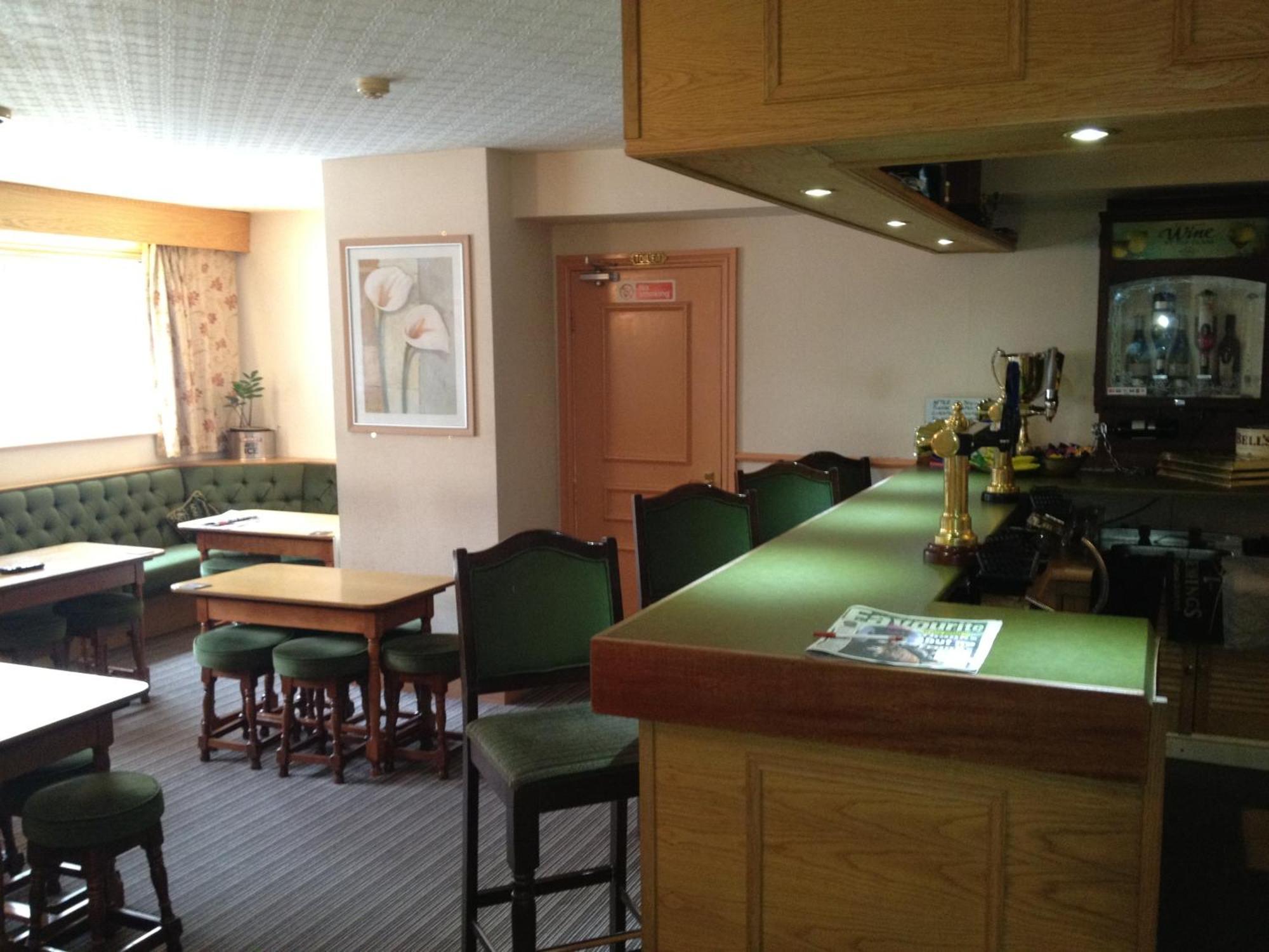 Hall Park Hotel Self Check In Workington Buitenkant foto